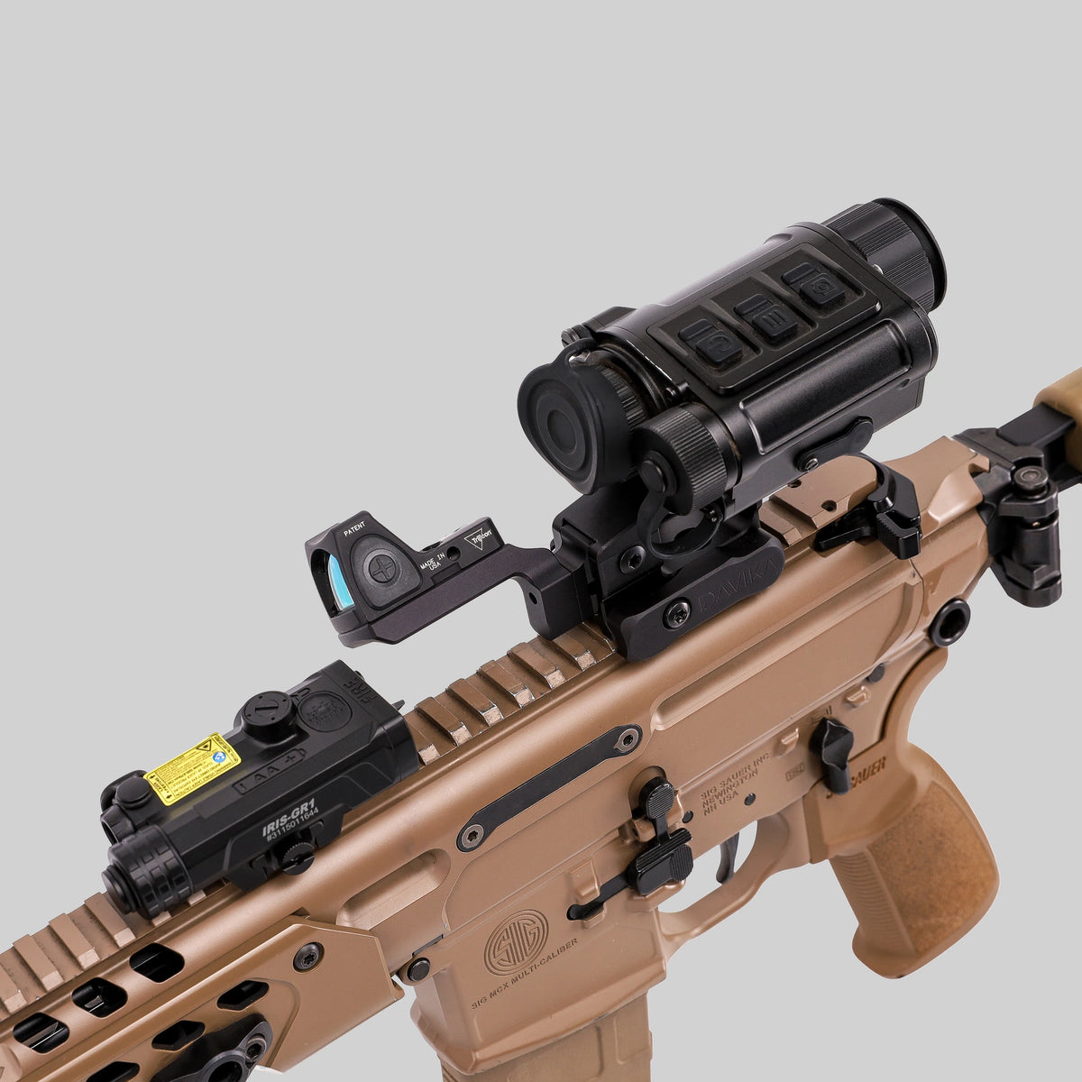 Гвинтівка з тепловізором на кріпленні TSM і офсетним коліматором Trijicon RMR на адаптері FP-02-DQD